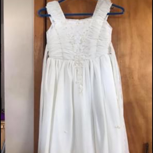 Dresses - Picture 4 of 4